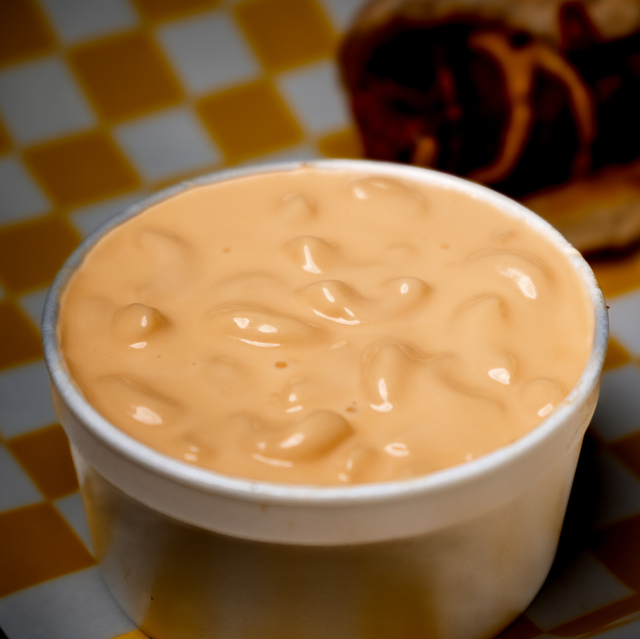 MAC & CHEESE.
